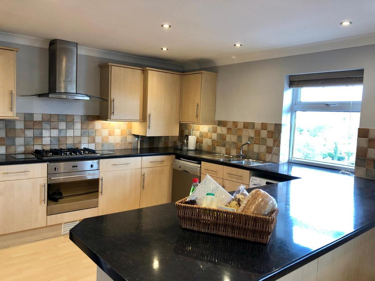 Ab - Top Floor 2 Bed Modern Town Centre Apartment With Parking For One Vehicle Stratford-upon-Avon Exterior photo